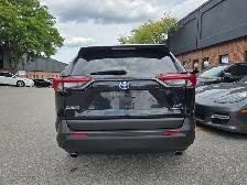2022 Toyota RAV4 Hybrid XLE AWD - Photo 7