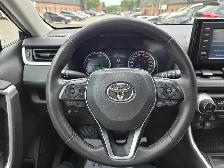 2022 Toyota RAV4 Hybrid XLE AWD - Photo 11