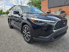 2024 Toyota Corolla Cross XLE AWD, LEATHER SEATS, SUNROOF - Photo 2
