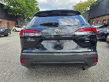 2024 Toyota Corolla Cross XLE AWD, LEATHER SEATS, SUNROOF - Photo 5