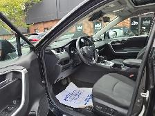 2024 Toyota Corolla Cross XLE AWD, LEATHER SEATS, SUNROOF - Photo 6