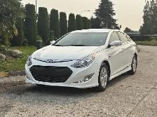 2015 Hyundai Sonata Hybrid 4dr Sedan - Photo 4