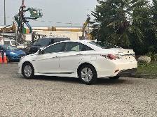 2015 Hyundai Sonata Hybrid 4dr Sedan - Photo 7
