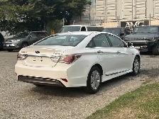 2015 Hyundai Sonata Hybrid 4dr Sedan - Photo 10