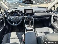 2025 Toyota RAV4 Hybrid XLE - Photo 28