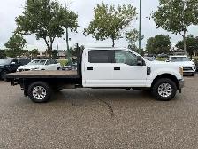 2017 FORD F-350 XLT FLAT DECK LOW KM/ AS LOW AS 402 B/W @8.99 60 - Photo 4