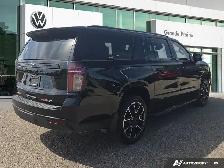 2024 Chevrolet Suburban RST 3.0L DIESEL | CLEAN CARFAX | - Photo 5