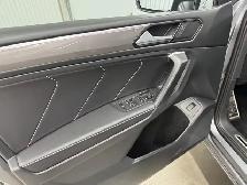 Volkswagen Tiguan Comfortline R-Line Black Edition 4MOTION 2024 - Photo 15