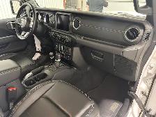 Jeep Wrangler 4xe Unlimited Sahara 4x4 2022 à vendre - Photo 20