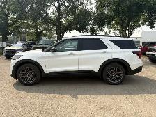 2026 Ford Explorer ST-Line - Photo 4