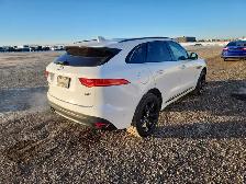 2018 Jaguar F-Pace - Photo 4