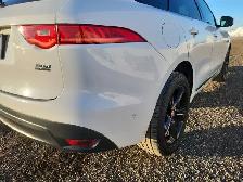 2018 Jaguar F-Pace - Photo 28