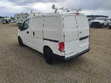 2015 Chevrolet Express - Photo 3