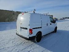 2015 Chevrolet Express - Photo 30