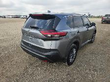 2021 Nissan Rogue - Photo 4