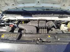 2010 Ford E-Series E-350 - Photo 25