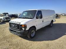 2010 Ford E-Series E-350 - Photo 41