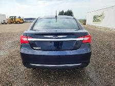 2014 Chrysler 200 - Photo 6