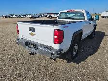 2015 Chevrolet Silverado 3500HD - Photo 4