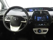 2017 Toyota Prius Hybrid - Photo 18