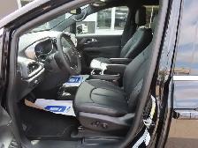 2025 Chrysler Pacifica Select 3.6L Pentastar Vvt V6 W/Ess - Photo 3