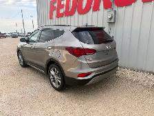 2017 Hyundai Santa Fe Sport 2.0T AWD - Photo 2