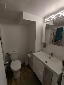 Beau 3.5 en hauteur avec balcon Apartment for Rent - 1010 Cherri - Photo 3