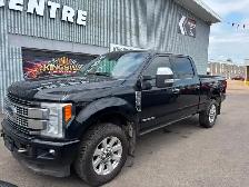 2018 Ford Super Duty F-350 SRW Platinum 4WD Crew Cab 6.75' Box