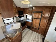 2014 Keystone RV 31RKS Couples Model - Photo 12