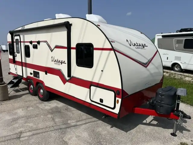2022 Gulf Stream 23RSS Vintage Cruiser Couples Model