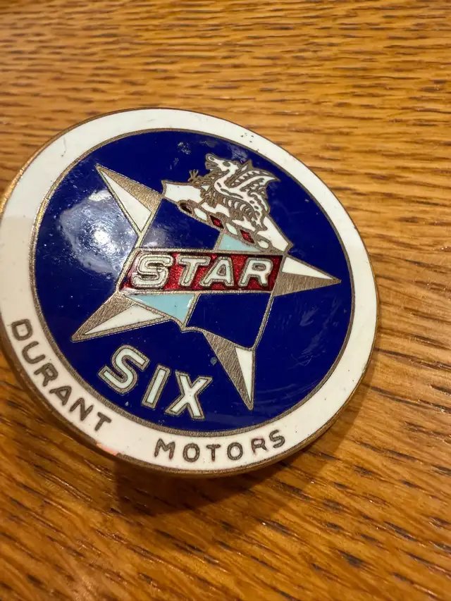 Antique Star Durant 1926  auto radiator badge emblem