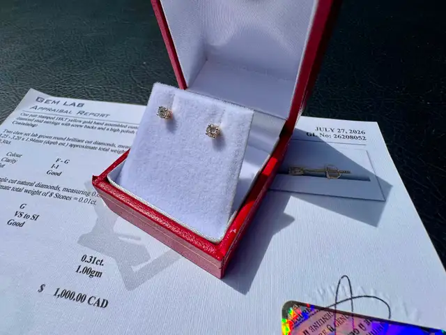 #884 - .31 Carat Diamond Studs, 18kt Yellow Gold Screwbacks