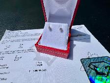 #884 - .31 Carat Diamond Studs, 18kt Yellow Gold Screwbacks - Photo 2