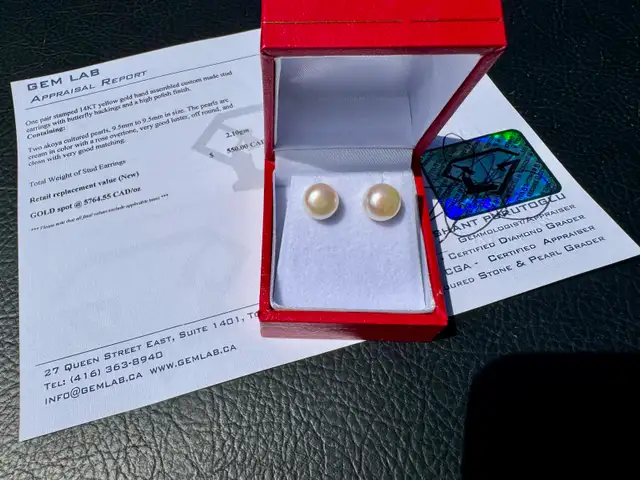 #905 - White Akoya Pearl, 14kt Yellow Gold Studs