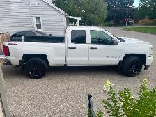 2018 Chevrolet Silverado 1500 w/ Gooseneck Hitch  - LOW KMS!! - Photo 6