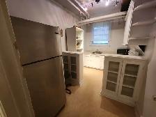 IMMEDIATELY AVAILABLE FURNISHED 3 1/2 metro Côte-des-Neiges - Photo 2