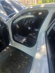 RARE Dodge Charger 6.4L Hemi SRT8 Super Bee - Photo 9
