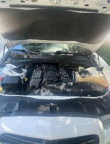 RARE Dodge Charger 6.4L Hemi SRT8 Super Bee - Photo 10