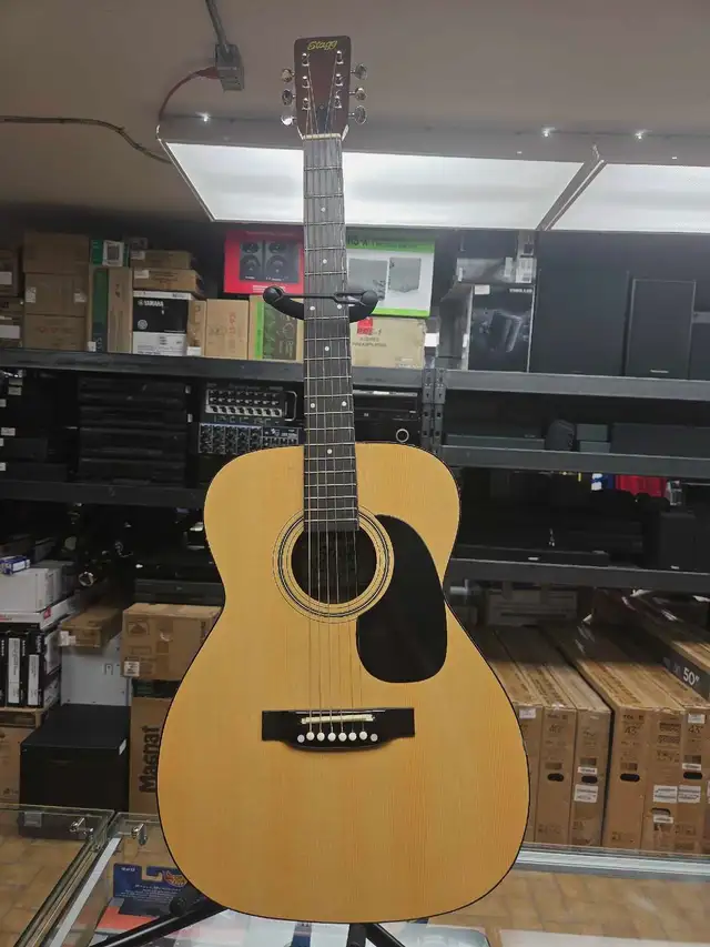 Guitare acoustique Stagg