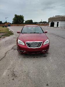 2013 Chrysler 200, fresh safety, clean title