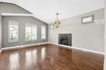 FULL HOUSE |  4 BED | 3 FULL BATH | DOUBLE GARAGE | $2,500 - Photo 5