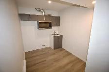 Beaumont 1 Bed 1 Bath Suite For Rent - Photo 2