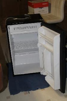 Mini Fridge - Photo 2