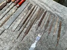 Assorted Vintage Metal Files Some with Handles ! - Photo 3