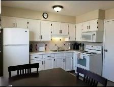 Fully Furnished 3 Bedroom Company  Crew House In Whitecourt - Photo 3