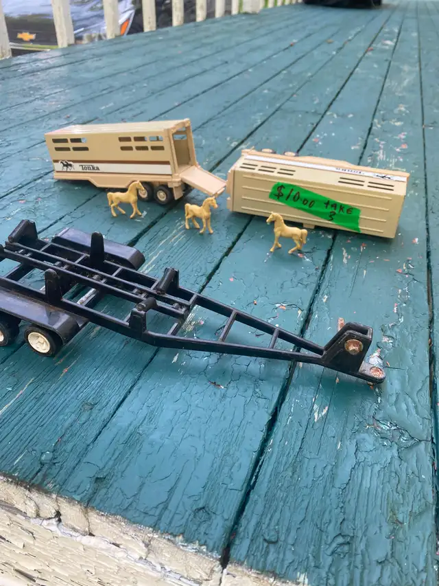 2 Rare Tonka Horse trailers