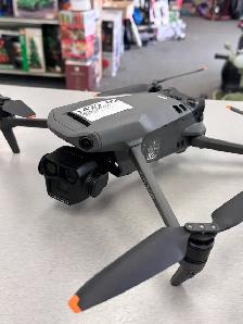 DJI Mavic 3 Pro Fly More Combo with DJI RC Controller - Photo 4