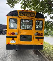 BUS JAUNE À VENDRE/ YELLOW BUS FOR SALE 1200$ - Photo 4