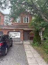 2 Master bedrooms/with own bathrooms close to Algonquin college