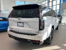 2024 Cadillac Escalade ESV Sport Platinum INCLUDES COMPLIMENT... - Photo 4